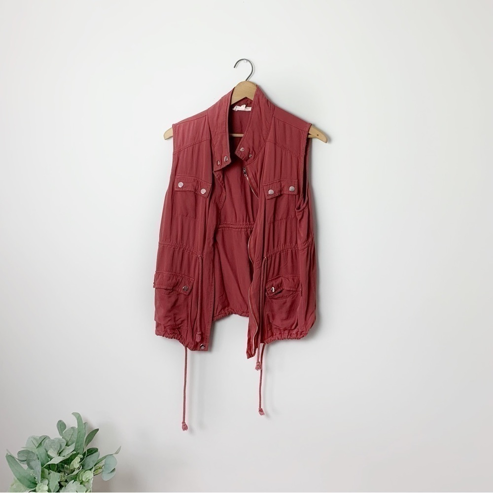 [ENTRO] Women's Brick Red Orange Sleeveless Zip Up Vest